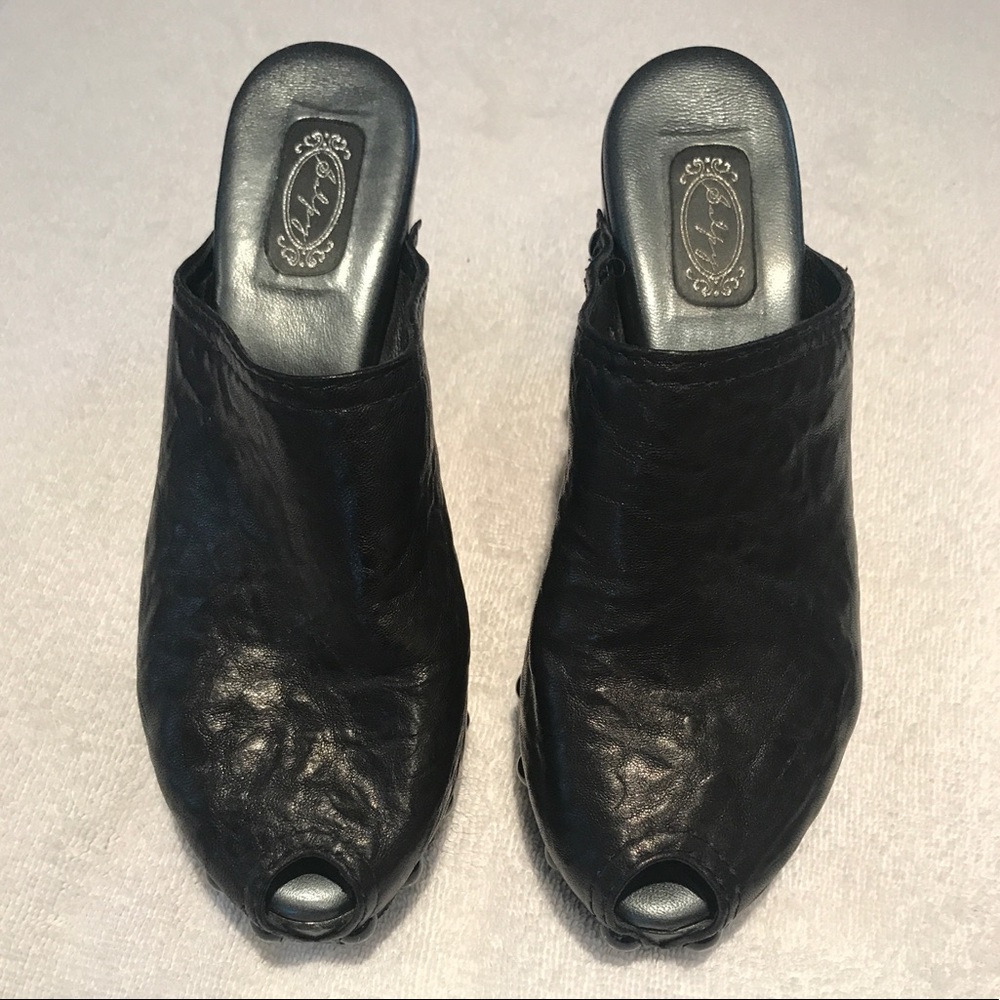 SALPY Leather wedge